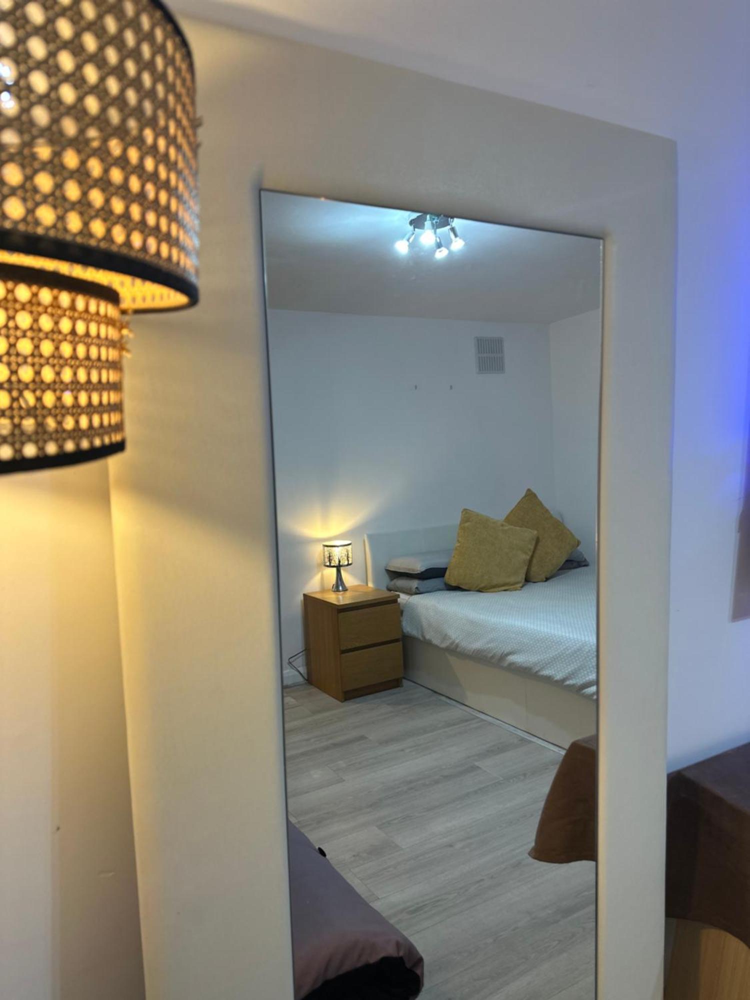 Stylish Studio Flat - Watford Junction - Harry Potter Екстериор снимка